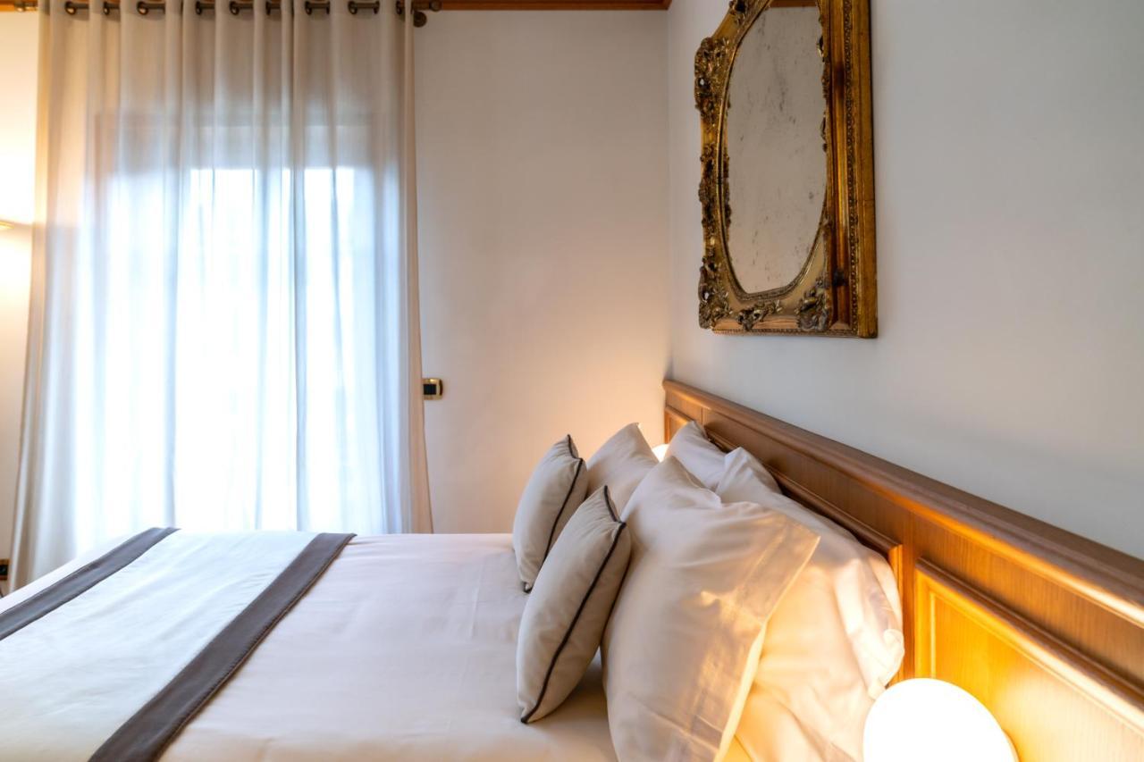 Ambra Cortina Luxury&Fashion Hotel 코르티나 담페조 외부 사진
